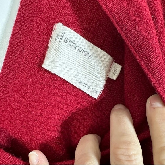 ECHOVIEW Red Peruvian Wool & Baby Alpaca V-neck Poncho - Picture 7 of 8